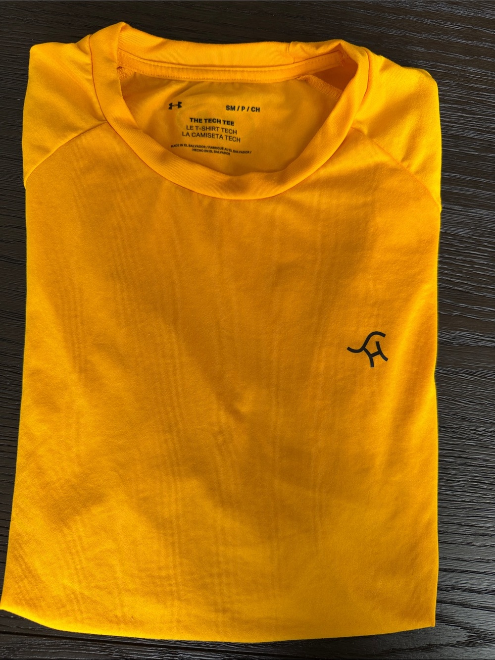 Sand Hills Golf Course Men’s Under Armour  Yellow Tee Size SMALL